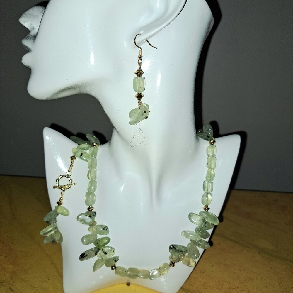 Natural Phrenite Gemstone Chunky Beaded 3-Piece Jewelry Set in 18K Gold